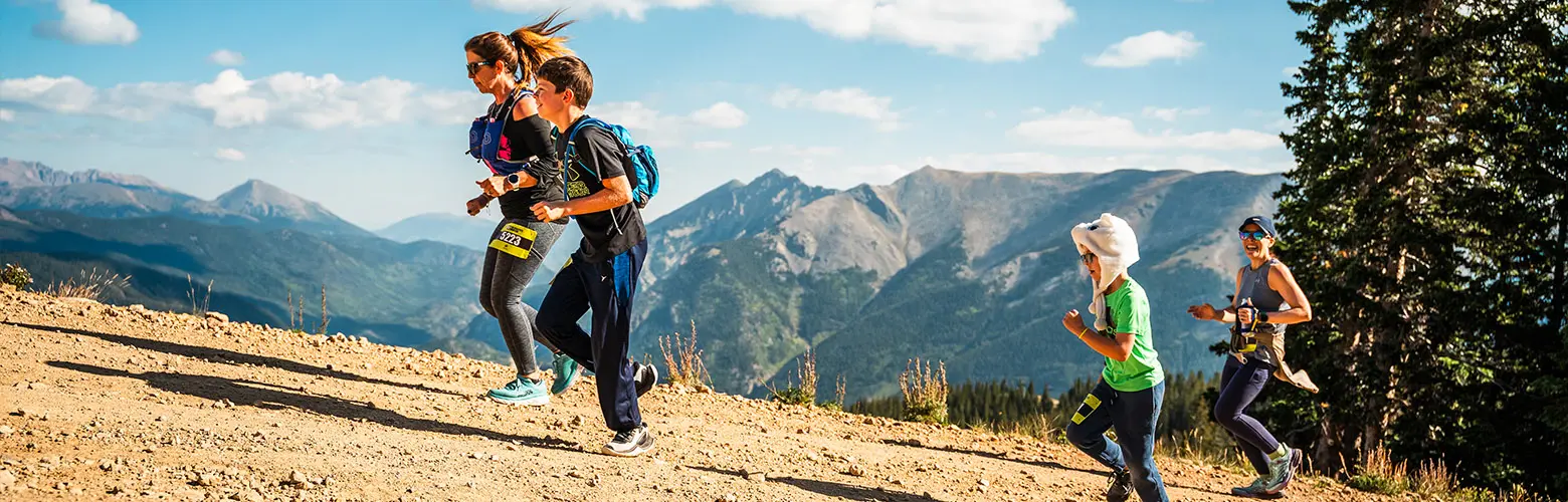 kids running in the summit up 5k