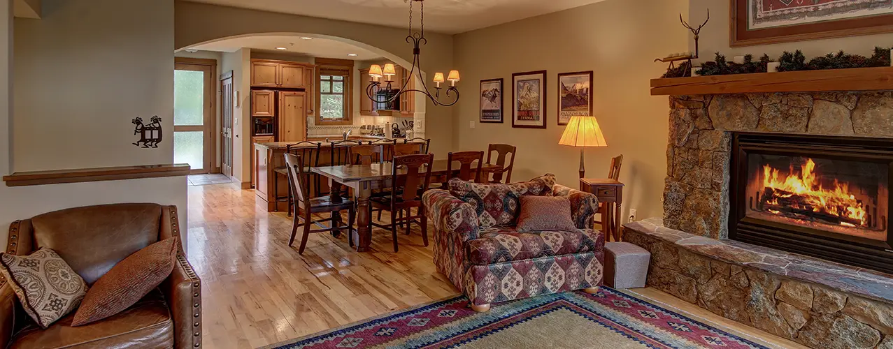 union creek living room and dining room and kitchen